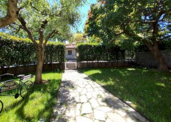 Giardino - Villa via Luciano Manara, Parabiago - foto 3
