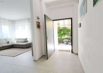 Ingresso - Villa via Luciano Manara, Parabiago - foto 20