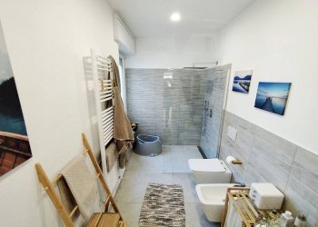 Bagno - Villa via Luciano Manara, Parabiago - foto 27