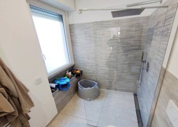 Bagno - Villa via Luciano Manara, Parabiago - foto 28