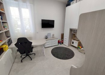 Camera da letto - Villa via Luciano Manara, Parabiago - foto 30