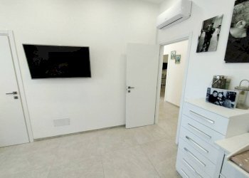 Salone - Villa via Luciano Manara, Parabiago - foto 37