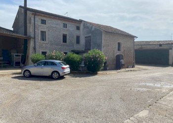 Zona - Rustico strada del Garda, Volta Mantovana - foto 3