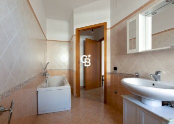 Foto 18 - Three-room apartment via galvani
 
6, Viterbo - photo 18