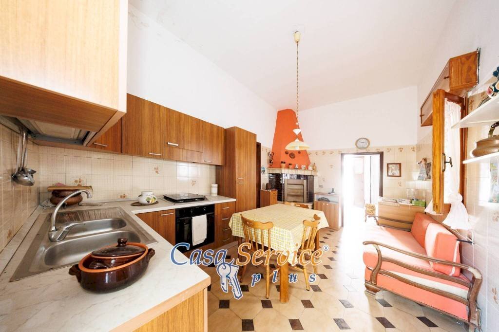 Cucina - Casa indipendente via Pola, Sannicola - foto 3