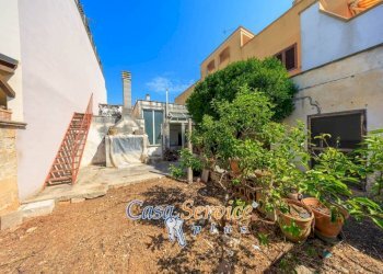 Giardino - Casa indipendente via Pola, Sannicola - foto 7