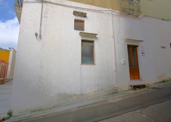 Facciata - Casa indipendente via Grappa, Tuglie - foto 40