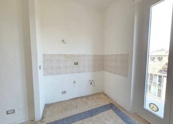 Cucina - Bilocale via Vincenzo Buronzo, 4, Torino (zona Campidoglio) - foto 6