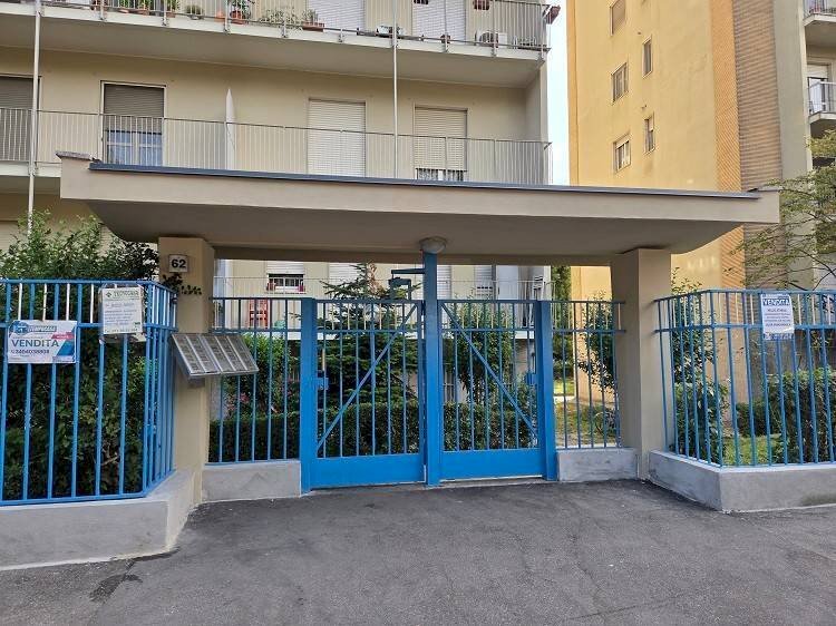Facciata - Trilocale corso Taranto, 62, Torino (zona Regio Parco) - foto 1