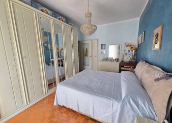 Camera da letto - Trilocale corso Taranto, 62, Torino (zona Regio Parco) - foto 16