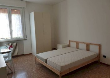 Camera da letto - Three-room apartment viale Alberto Pasini, 10, Parma (neighborhood Pablo) - photo 1