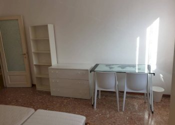 Camera da letto - Three-room apartment viale Alberto Pasini, 10, Parma (neighborhood Pablo) - photo 7