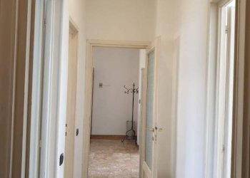 Corridoio - Three-room apartment viale Alberto Pasini, 10, Parma (neighborhood Pablo) - photo 28