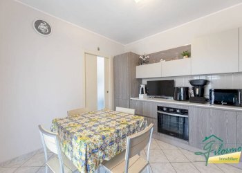 Cucina - Four-room apartment via Aldo Moro, La Loggia - photo 6