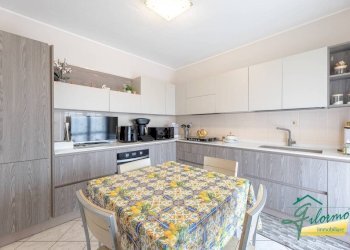 Cucina - Four-room apartment via Aldo Moro, La Loggia - photo 7