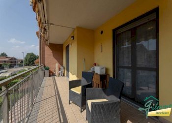 Terrazzo - Four-room apartment via Aldo Moro, La Loggia - photo 11