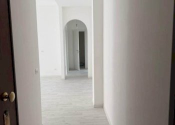 Corridoio - Trilocale via GORIZIA, 30, Sesto San Giovanni - foto 2