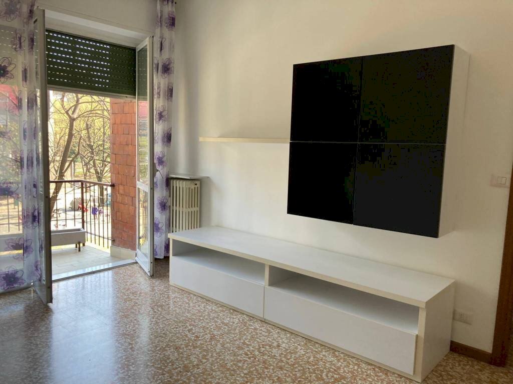 Salone - Bilocale via DEI GIARDINI, 30, Sesto San Giovanni - foto 1