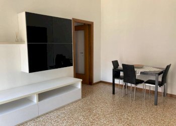 Salone - Bilocale via DEI GIARDINI, 30, Sesto San Giovanni - foto 2