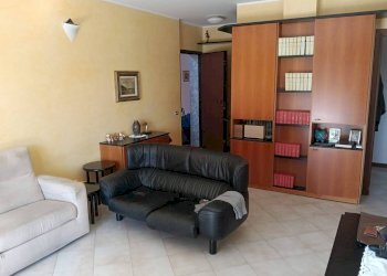 Salone - Three-room apartment via Dante Alighieri, 101, Buccinasco - photo 6