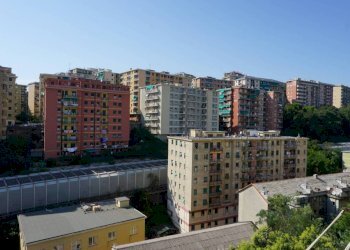 Vista - Trilocale via San Bartolomeo del Fossato, Genova (zona Sampierdarena) - foto 15