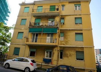 Facciata - Trilocale via San Bartolomeo del Fossato, Genova (zona Sampierdarena) - foto 21