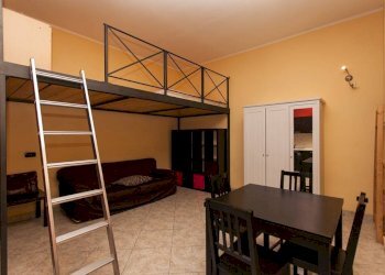 Interno appartamento - Monolocale via Ugo Foscolo, 4, Torino (zona San Salvario) - foto 4