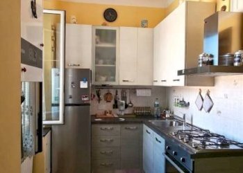Cucina - Trilocale via Teresa Durazzo Pallavicini, Genova (zona Sampierdarena) - foto 1