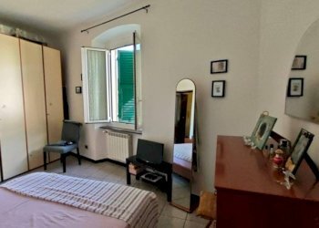 Camera da letto - Trilocale via Teresa Durazzo Pallavicini, Genova (zona Sampierdarena) - foto 11