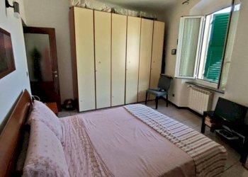 Camera da letto - Trilocale via Teresa Durazzo Pallavicini, Genova (zona Sampierdarena) - foto 12