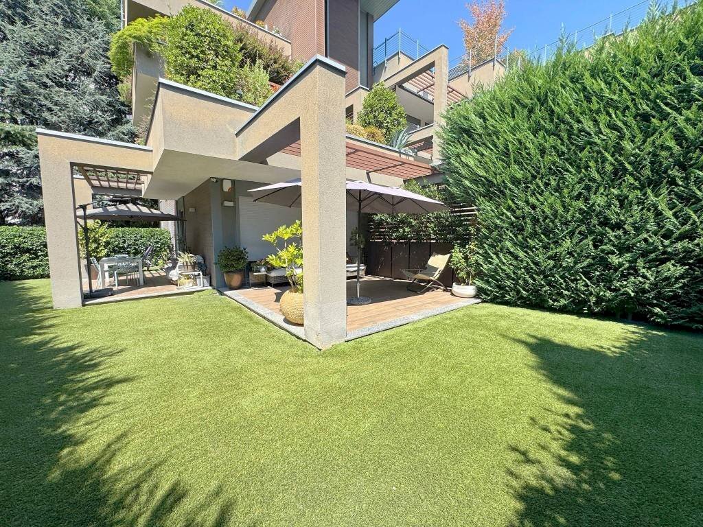 Giardino - Four-room apartment via Privata Vincenzo Monti, 4, Carate Brianza - photo 1