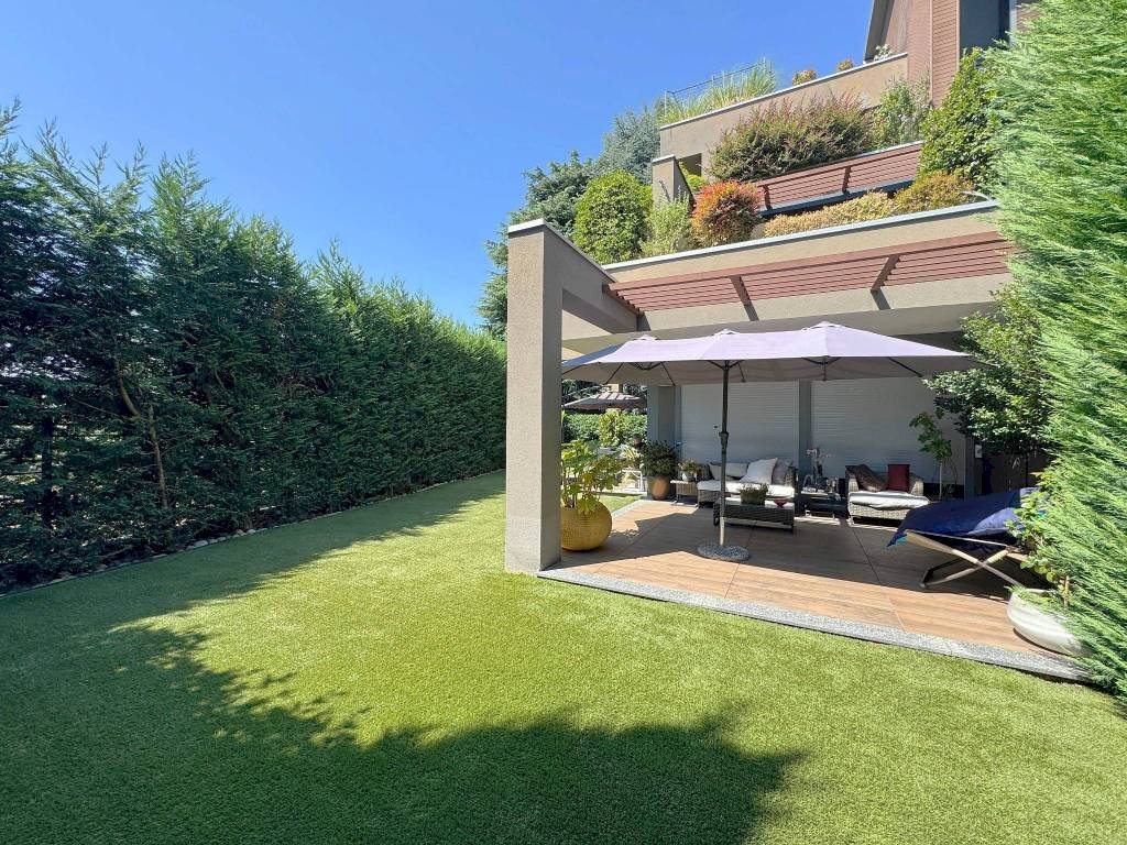 Giardino - Four-room apartment via Privata Vincenzo Monti, 4, Carate Brianza - photo 2