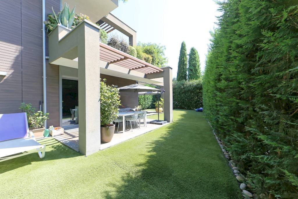 Giardino - Four-room apartment via Privata Vincenzo Monti, 4, Carate Brianza - photo 3