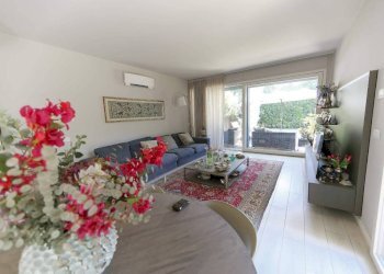 Salone - Four-room apartment via Privata Vincenzo Monti, 4, Carate Brianza - photo 6