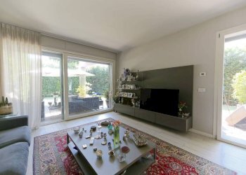 Salone - Four-room apartment via Privata Vincenzo Monti, 4, Carate Brianza - photo 7
