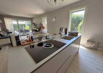 Cucina - Four-room apartment via Privata Vincenzo Monti, 4, Carate Brianza - photo 18