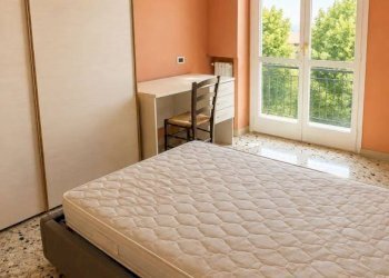Camera da letto - Trilocale via Caraglio, Cuneo (zona Centro) - foto 5