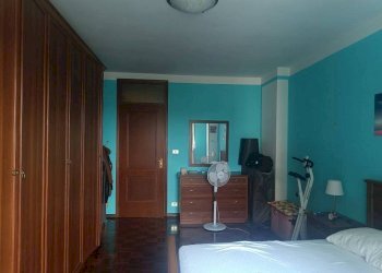 Camera da letto - Bilocale corso Torino, 109, Pinerolo - foto 14
