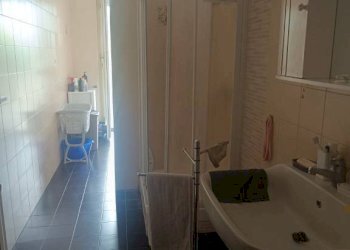 Bagno - Bilocale corso Torino, 109, Pinerolo - foto 16