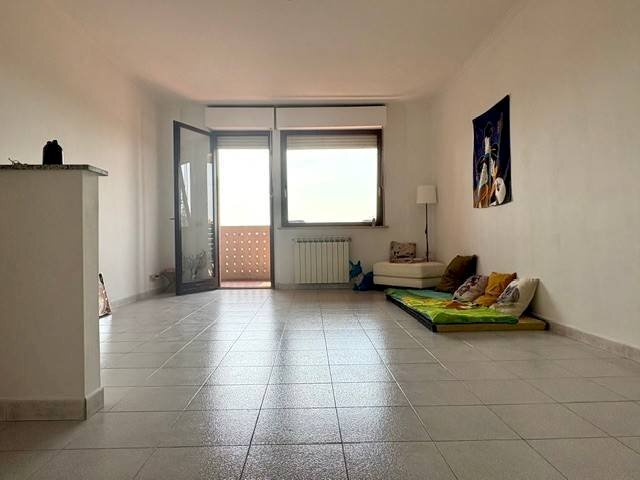 Salone - Appartamento via Carlo Alberto Dalla Chiesa, Fara in Sabina - foto 1