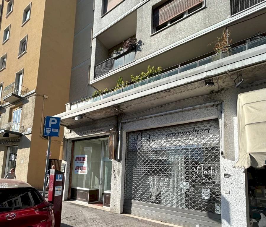 Facciata - Negozio via Augusto Murri, 49/l, Bologna (zona Murri) - foto 2
