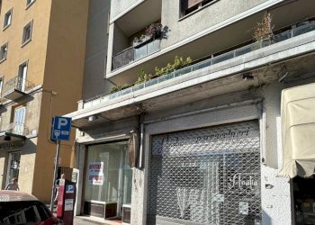 Facciata - Negozio via Augusto Murri, 49/l, Bologna (zona Murri) - foto 2