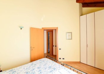 Camera da letto - Trilocale via Castelletti, 3, Ponte Lambro - foto 11