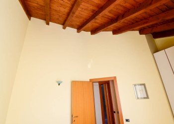 Camera da letto - Trilocale via Castelletti, 3, Ponte Lambro - foto 12