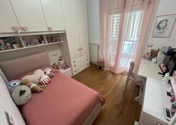 Camera da letto - Four-room apartment via Leonardo del Turco, 1/a, Bari (neighborhood Palese) - photo 10