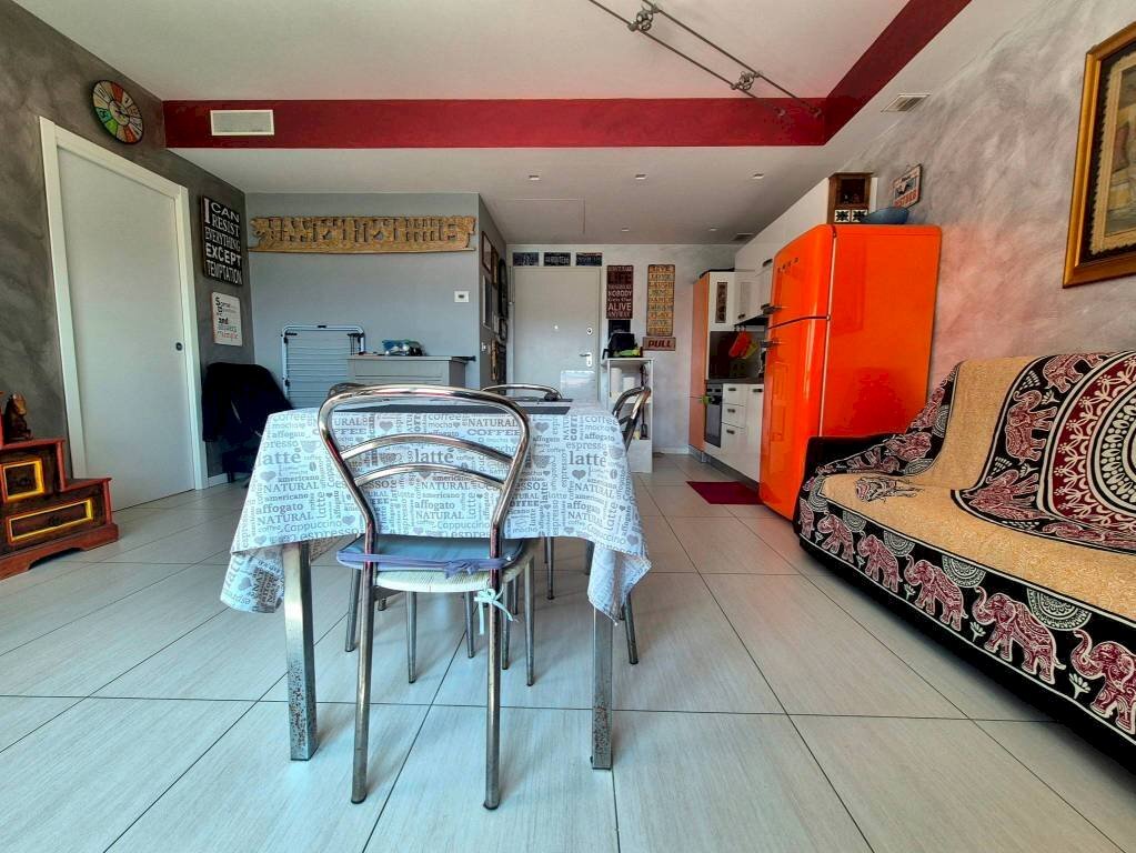 Salone - Two-room apartment corso Alcide De Gasperi, 45, Cuneo (neighborhood Donatello) - photo 2