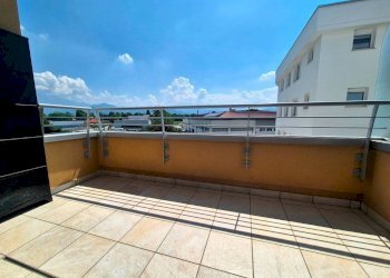 Terrazzo - Bilocale corso Alcide De Gasperi, 45, Cuneo (zona Donatello) - foto 13