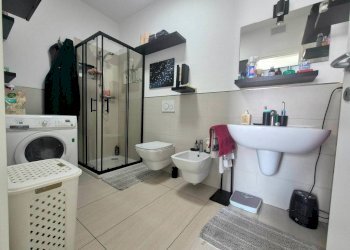Bagno - Bilocale corso Alcide De Gasperi, 45, Cuneo (zona Donatello) - foto 19
