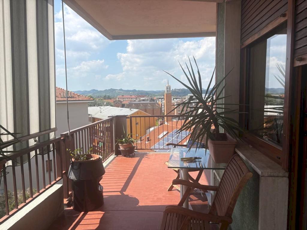Terrazzo - Attico via Leonardo Cocito, 26, Alba - foto 1