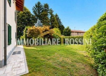 Giardino - Villa a Schiera via Costituzione, 8a, Buguggiate - foto 3